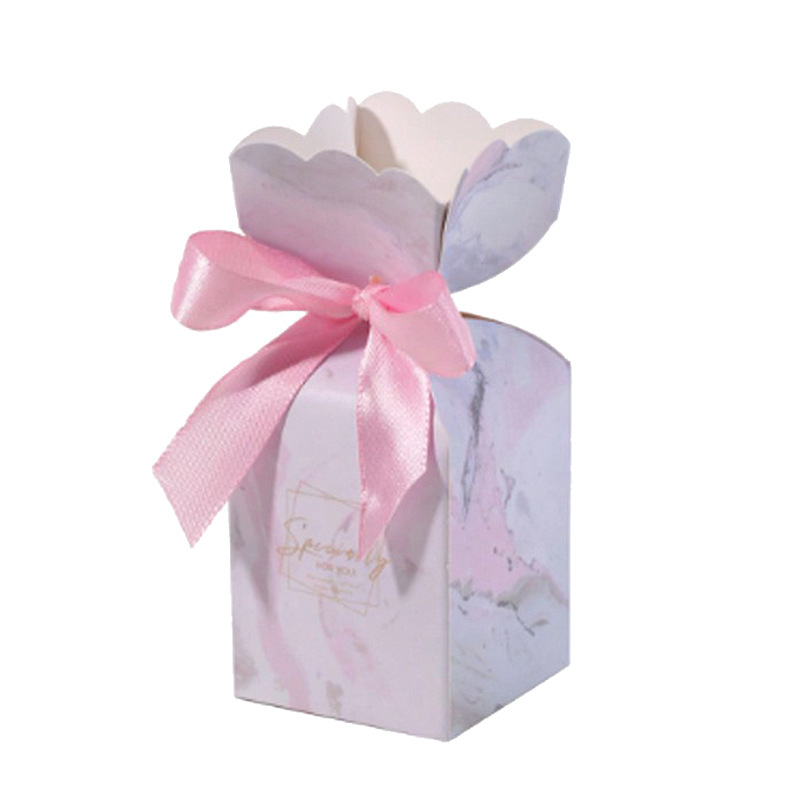 Elegant Bud-Shaped Wedding Favor Box (Vase Style)